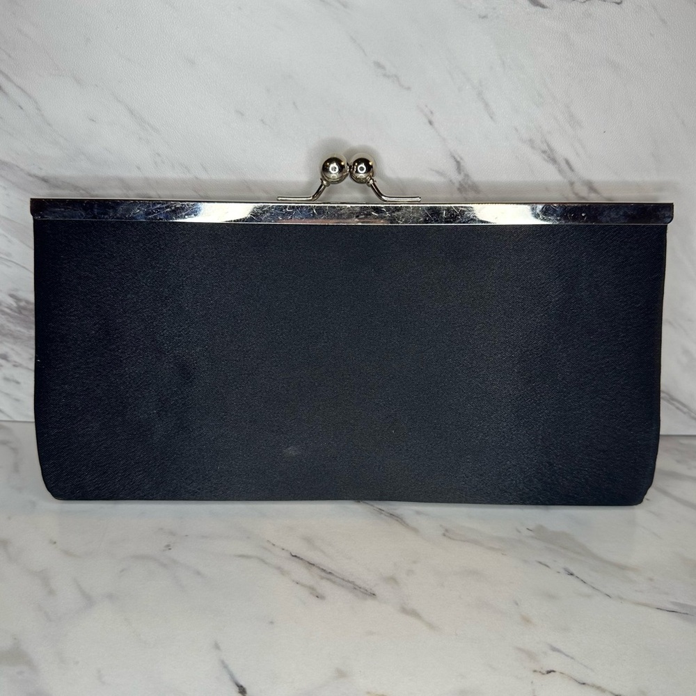 Classic Rhinestone Clutch Handbag – Kiss Lock Detail – Black - Picture 8 of 12
